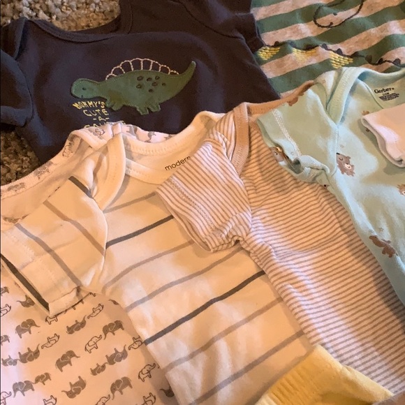 Large 13 piece Outfit Lot - 0-3m - Picture 3 of 6